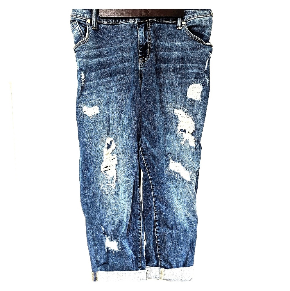 Torrid Distressed Boyfriend Jeans (Size 22)